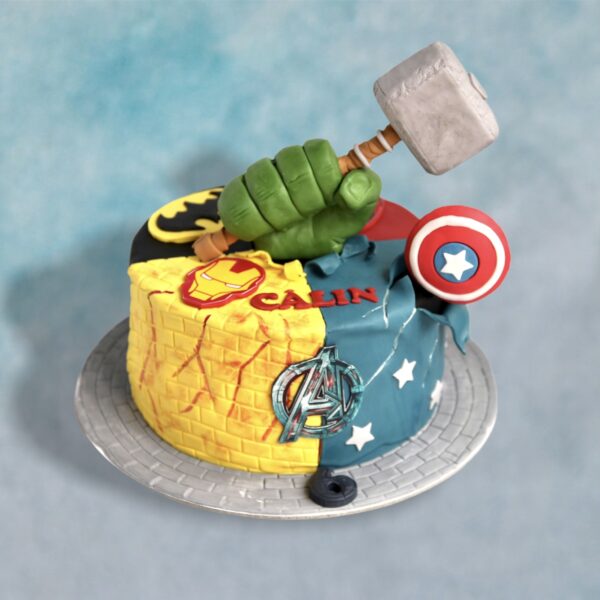 Tort_Avengers_Supereroi